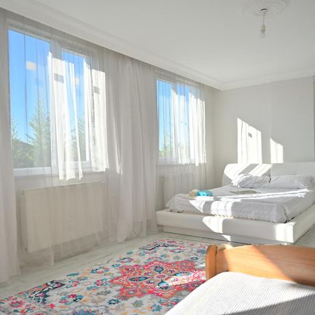 Ahmet Teacher Hotel,6 Minutes From The Airport Arnavutkoy 외부 사진
