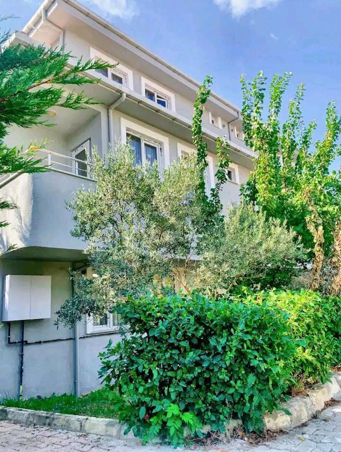 Ahmet Teacher Hotel,6 Minutes From The Airport Arnavutkoy 외부 사진