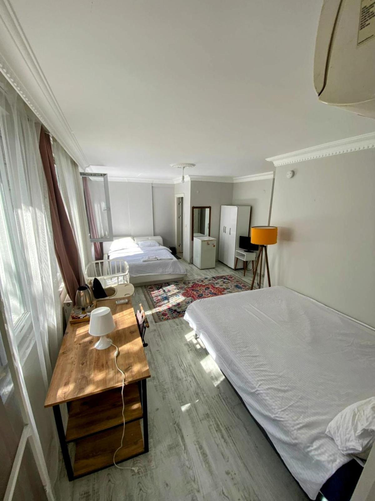 Ahmet Teacher Hotel,6 Minutes From The Airport Arnavutkoy 외부 사진