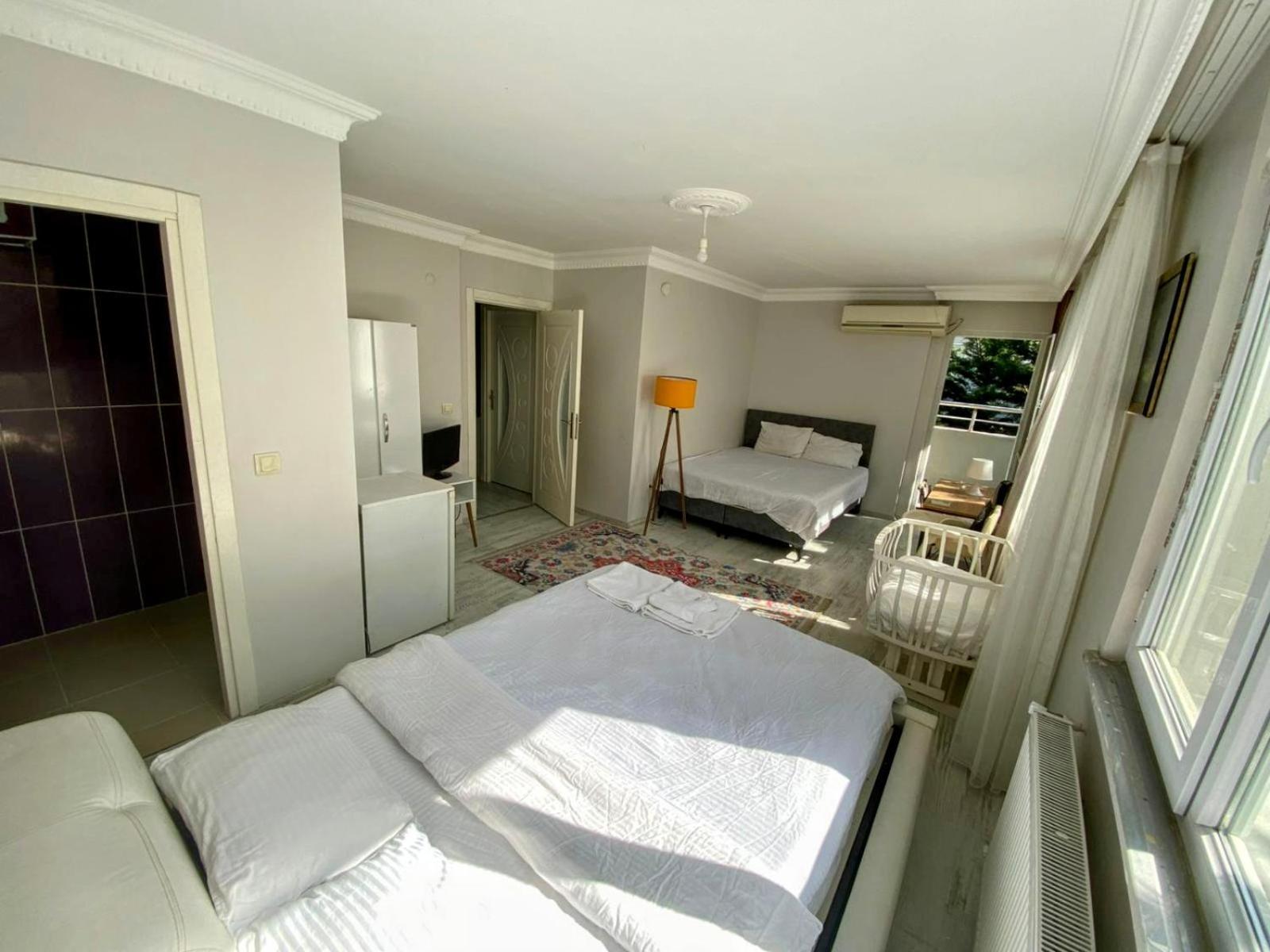 Ahmet Teacher Hotel,6 Minutes From The Airport Arnavutkoy 외부 사진