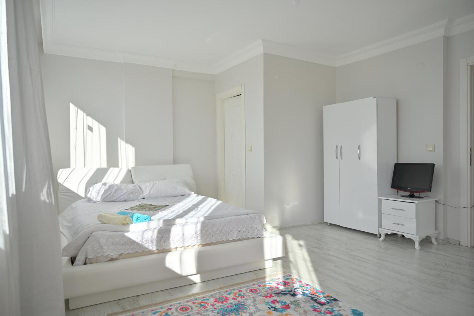 Ahmet Teacher Hotel,6 Minutes From The Airport Arnavutkoy 외부 사진